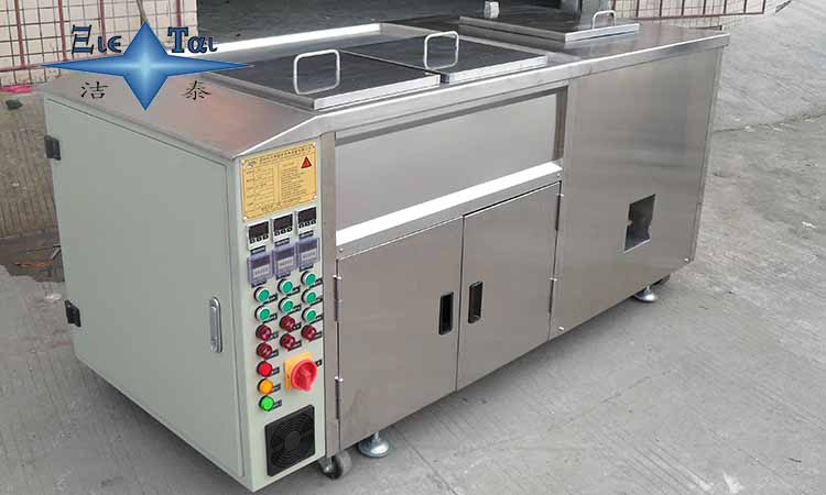 如何快速清洗汽車發(fā)動機上面的油污和積碳?1 如何快速清洗汽車發(fā)動機上面的油污和積碳?1