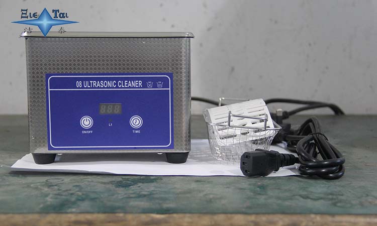 小型超聲波清洗機(jī)需要專用水嗎？有哪些用處？
