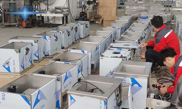 超聲波清洗機(jī)中的拋動(dòng)現(xiàn)象:成因、影響及解決方案 超聲波清洗機(jī)中的拋動(dòng)現(xiàn)象:成因、影響及解決方案